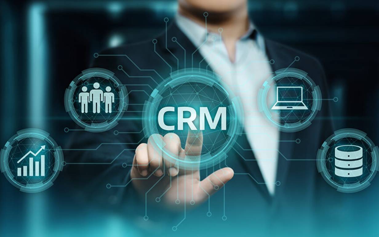 Выбор CRM-системы для бизнеса: ключевые факторы и тенденции 2025 года - 1